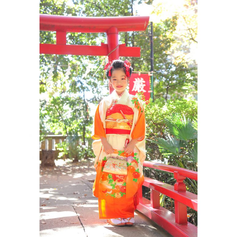 世田谷八幡宮の鳥居前