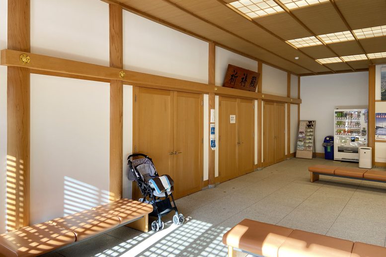 大宮氷川神社の待合室