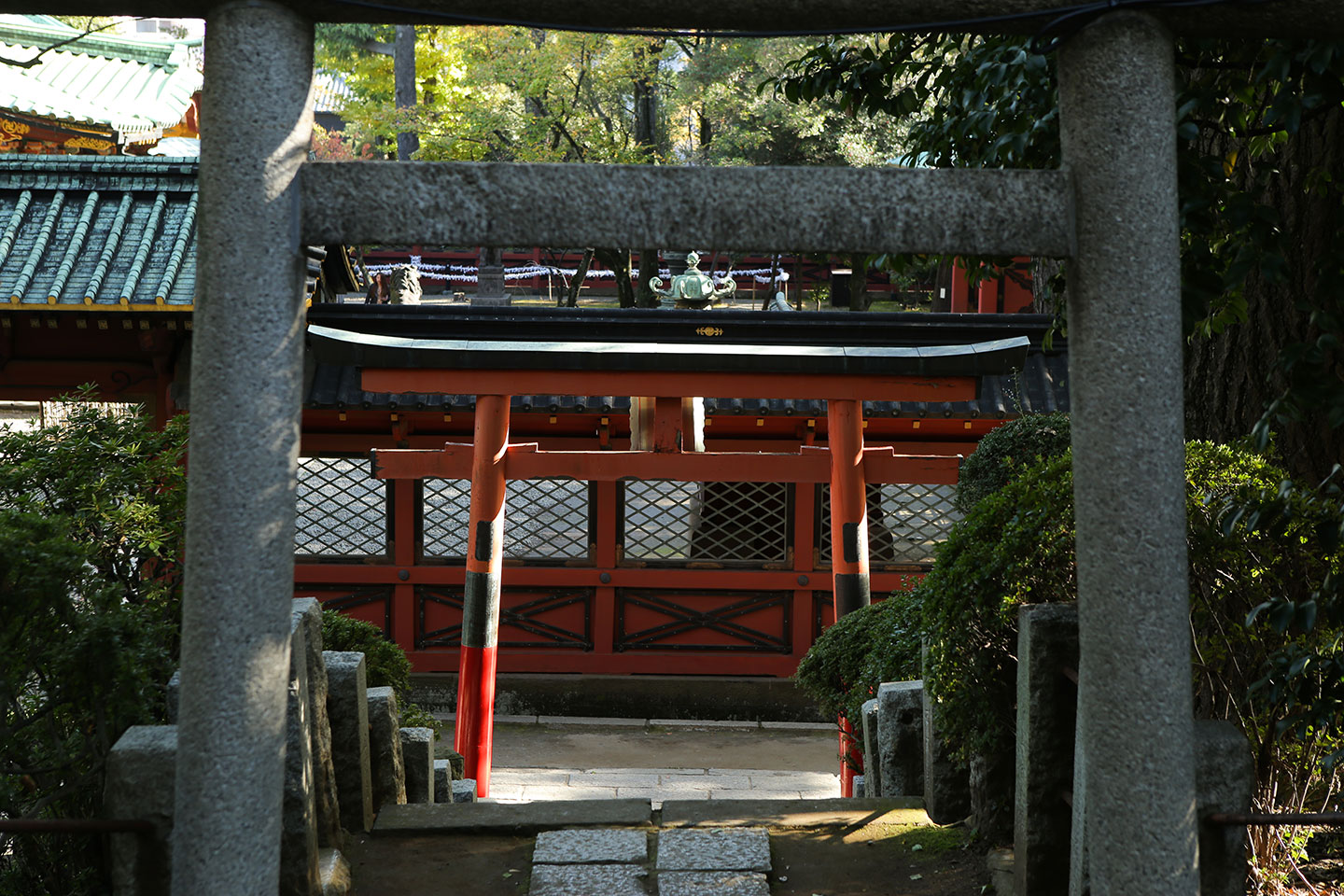 根津神社の千本鳥居の入口