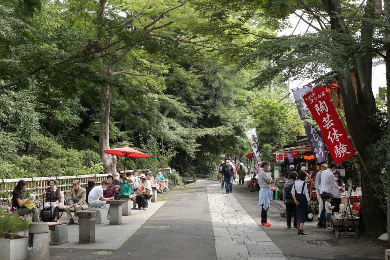 深大寺 仲見世通りの雰囲気