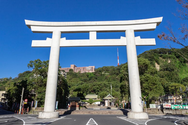 照国神社　大鳥居