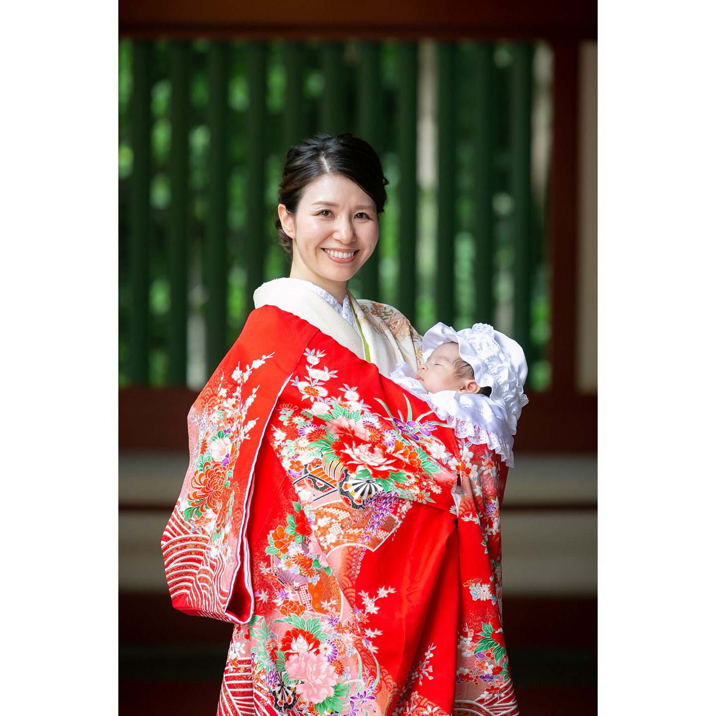 赤坂日枝神社 着物のママさんとお宮参り