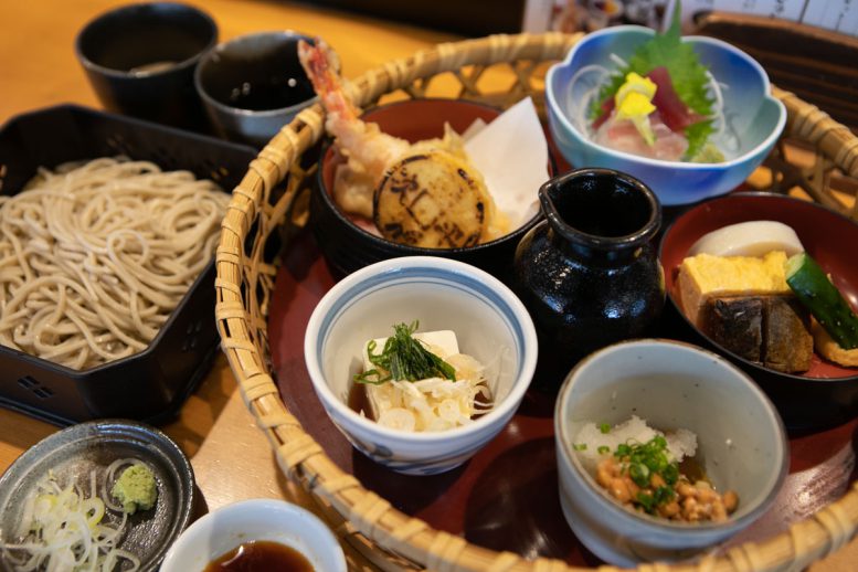 銭形平次そばセット