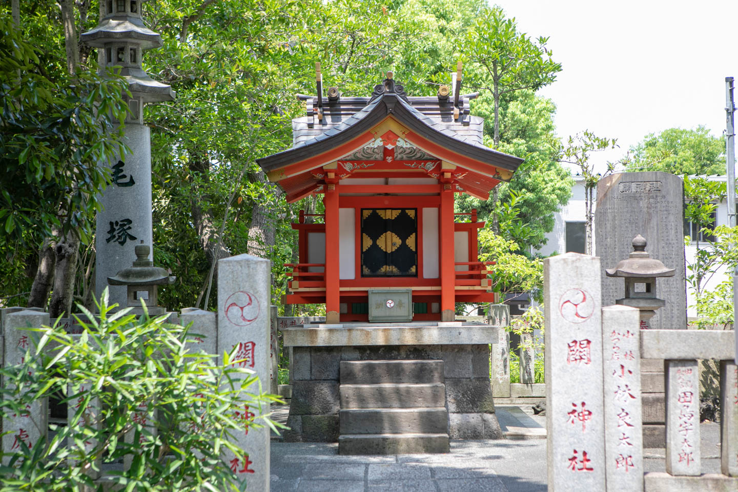 王子神社 関神社と毛塚