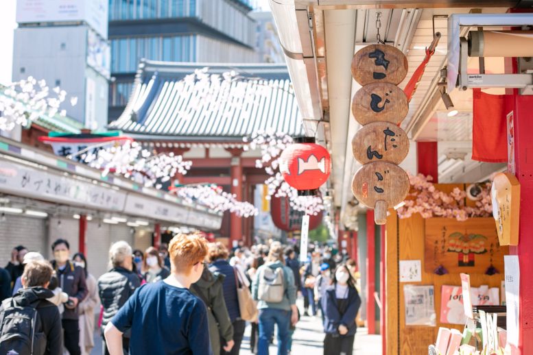 仲見世商店街のお団子屋さん