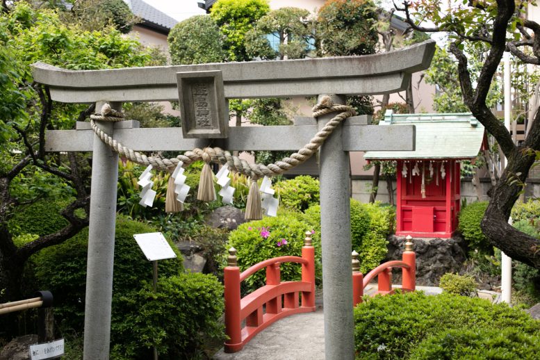 世田谷 菅原神社 菅原天神 鳥居と橋が絵になる