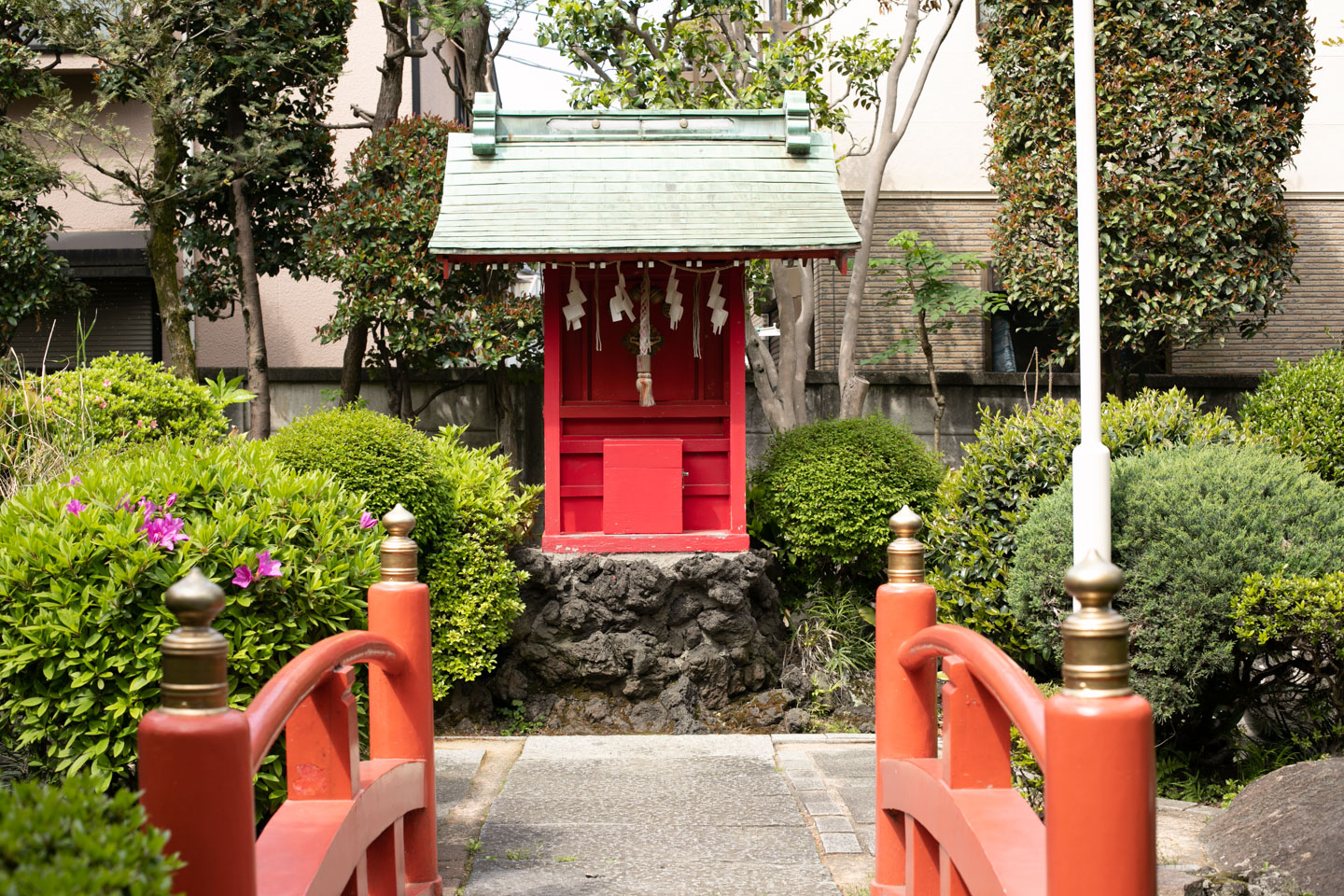 菅原神社の境内にある厳島神社