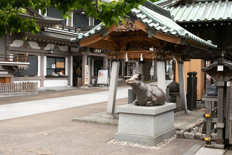 湯島天神　撫牛