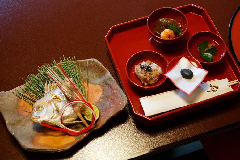 うかいのお食い初め膳