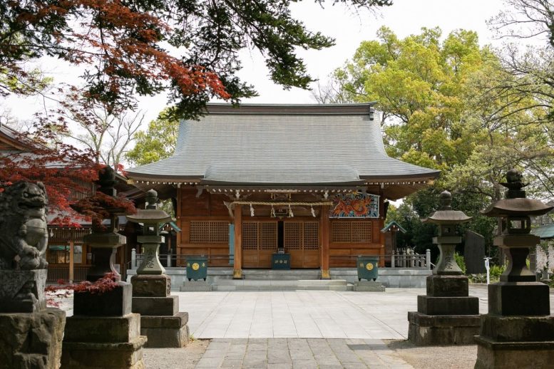 和樂備神社 狛犬と拝殿