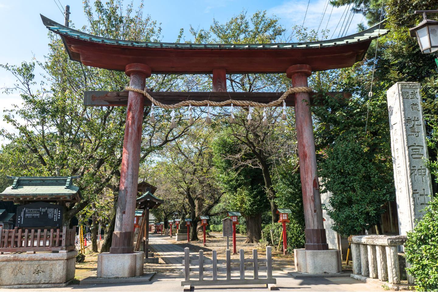 鷲宮神社 古い鳥居(塗装前)