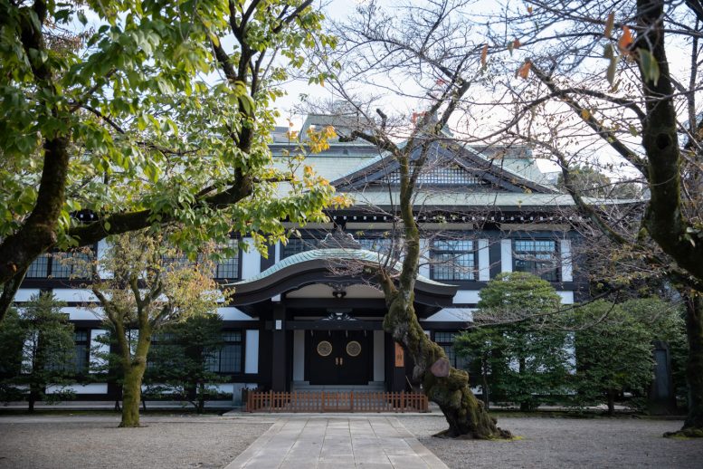 靖国神社　斎館