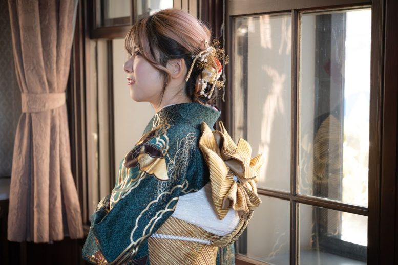 レトロでシックな成人式写真