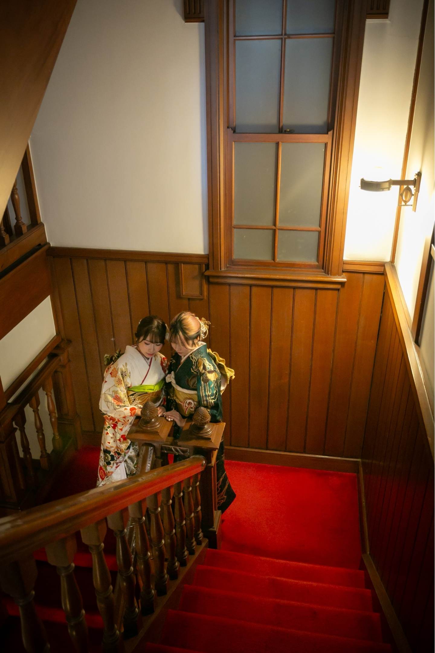 赤い絨毯の階段 成人式撮影