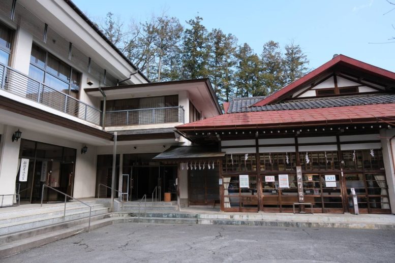 宝登山神社 御祈願の受付所と待合室