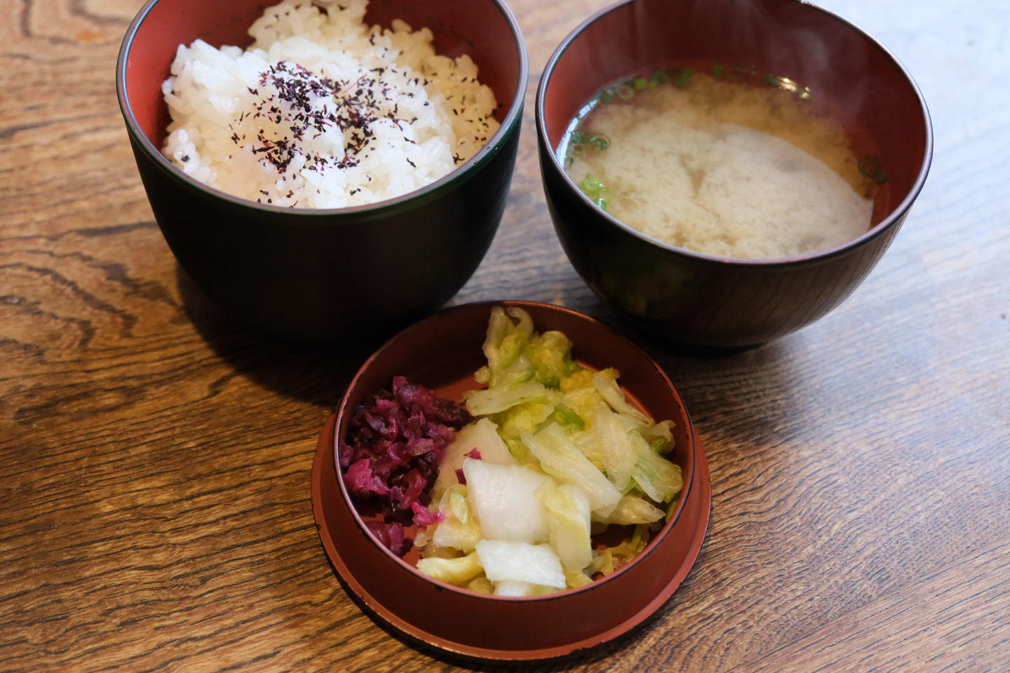 日本料理ふじ ご飯とお新香、お味噌汁