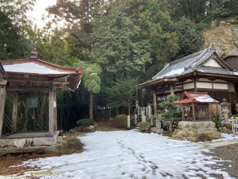 腰越氷川神社 境内の様子