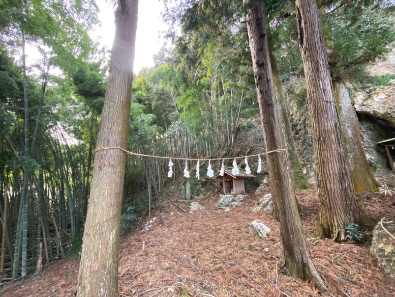 腰越氷川神社 境内の様子その3
