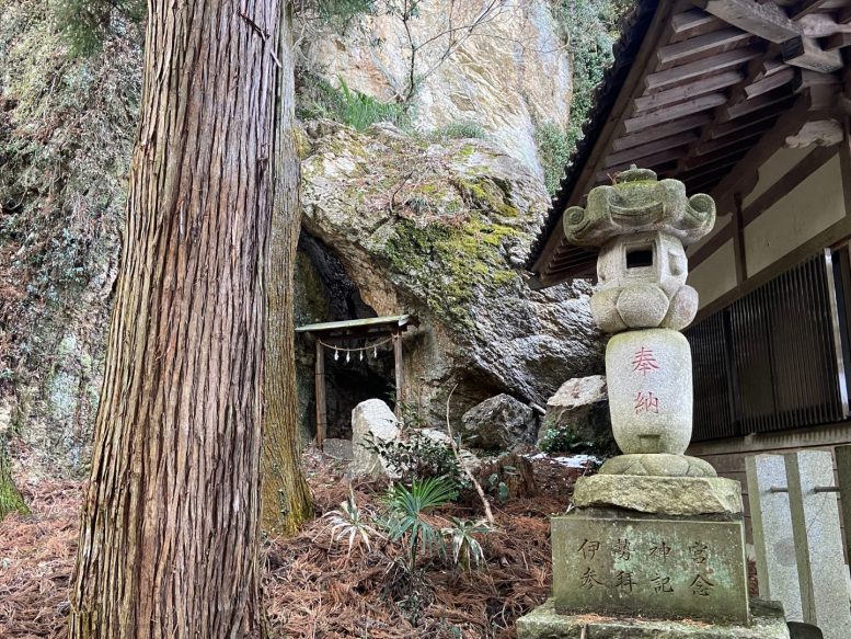 腰越氷川神社 境内の様子その4