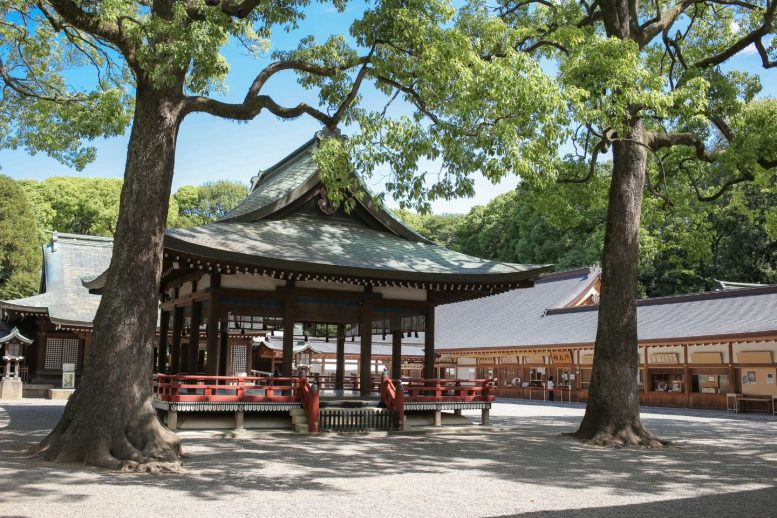 武蔵一宮氷川神社 舞殿