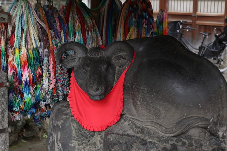 牛嶋神社 撫牛