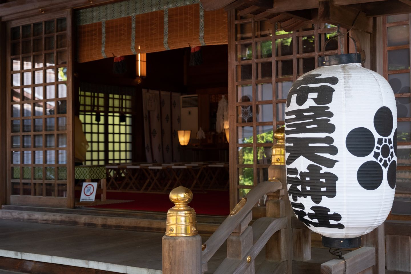 布多天神社 本殿にある提灯