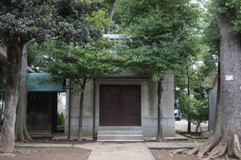 城山熊野神社 蔵