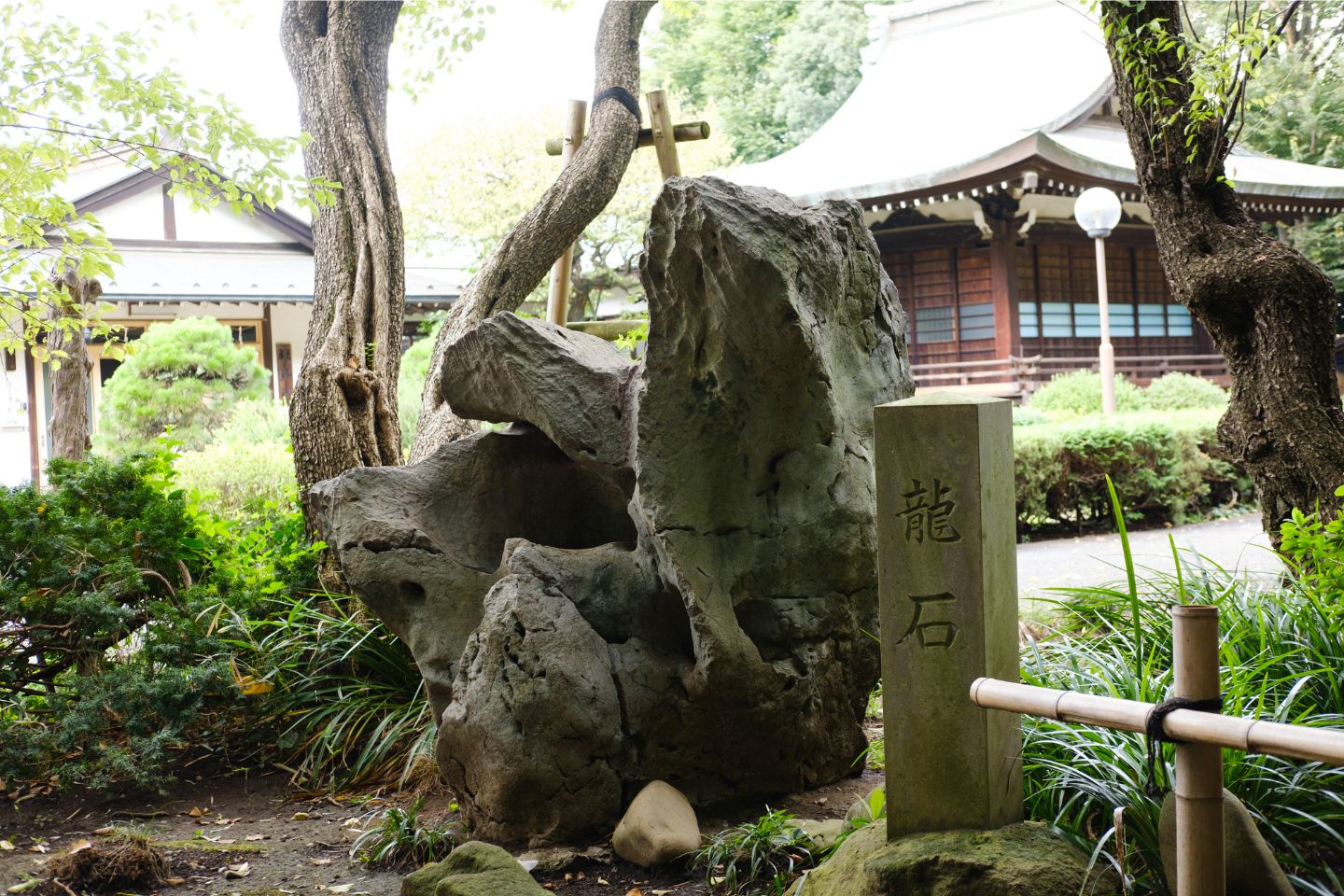 世田谷区 喜多見氷川神社 境内の様子