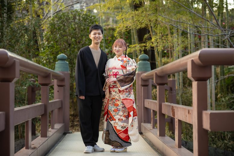 増上寺 成人式(振袖)で記念撮影 パパと2人で