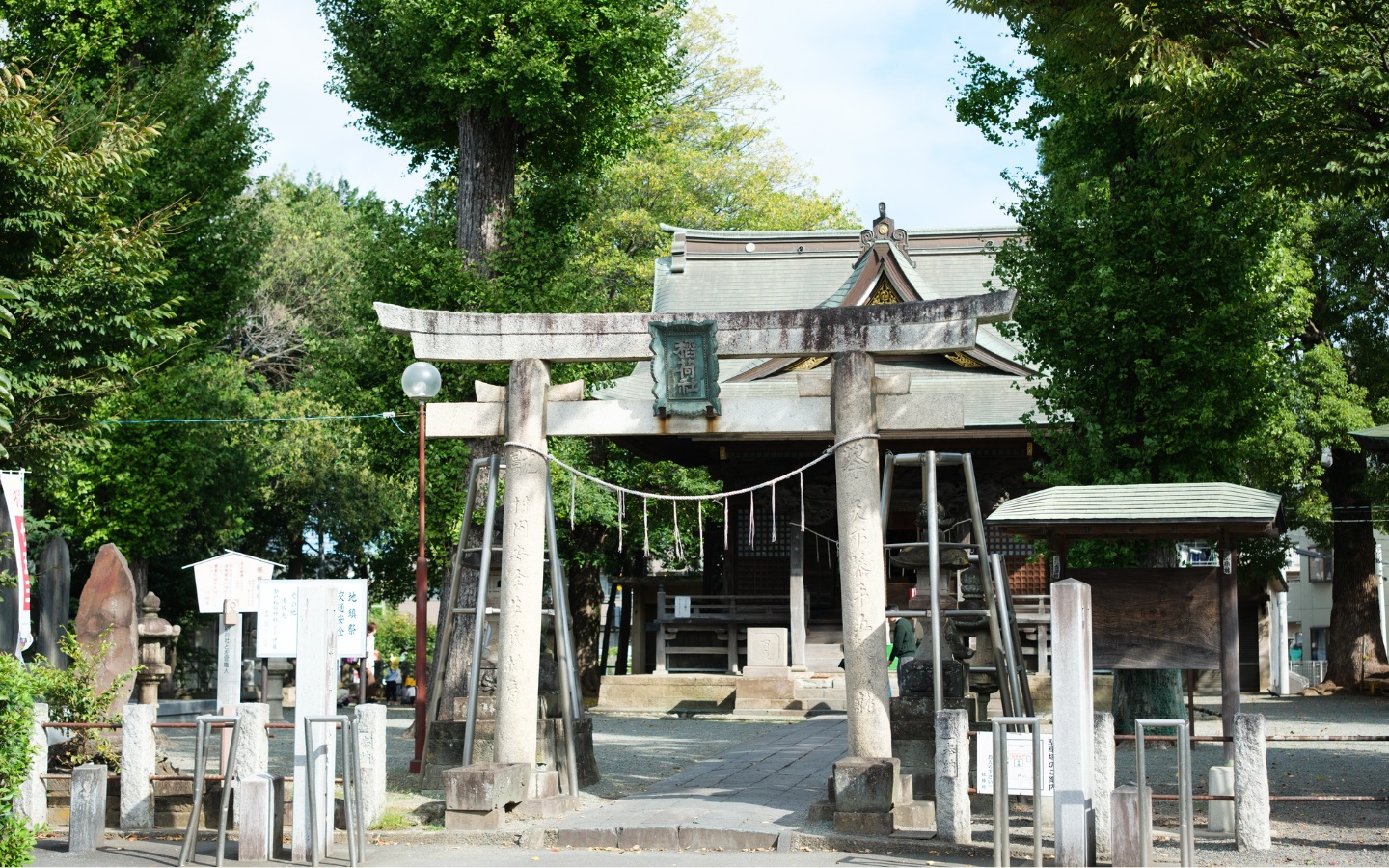 川崎 登戸稲荷社 外観